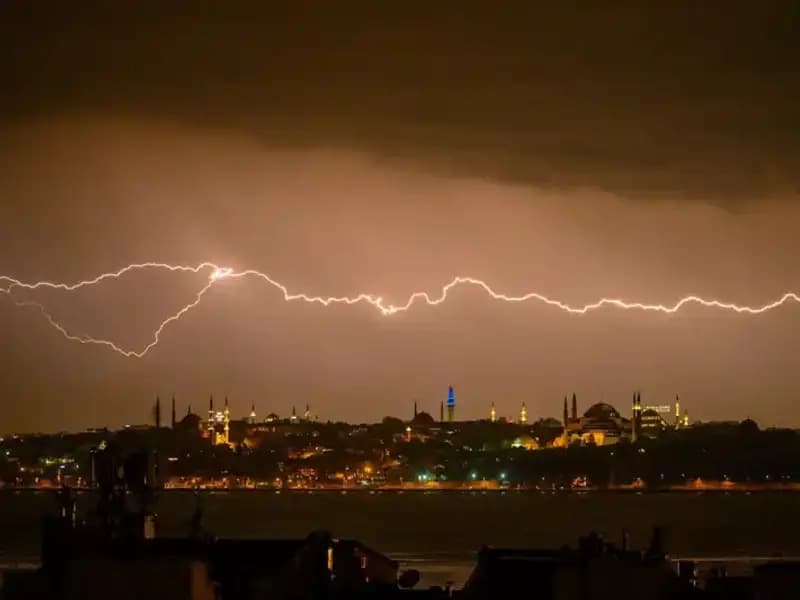 İstanbul’a Kar Müjdesi! Sıcaklık Birden Düşüyor