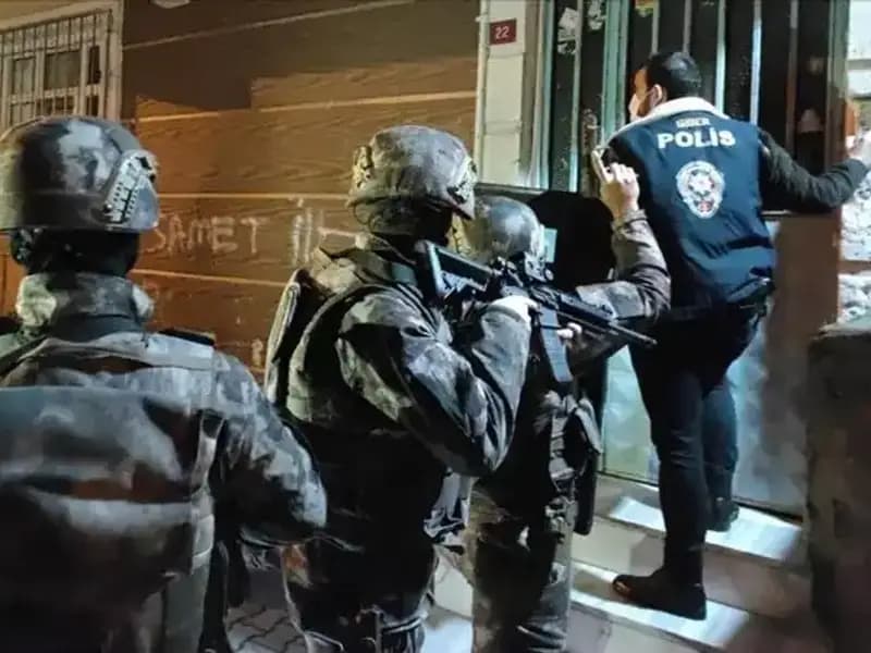 Adana'da Yoldaşlar Suç Örgütüne Büyük Darbe: 41 Kişi Tutuklandı