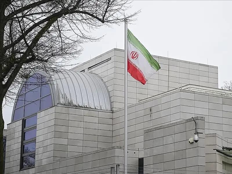 İran Büyükelçiliği: "Türkiye'ye hiçbir mühimmat fırlatılmadı"