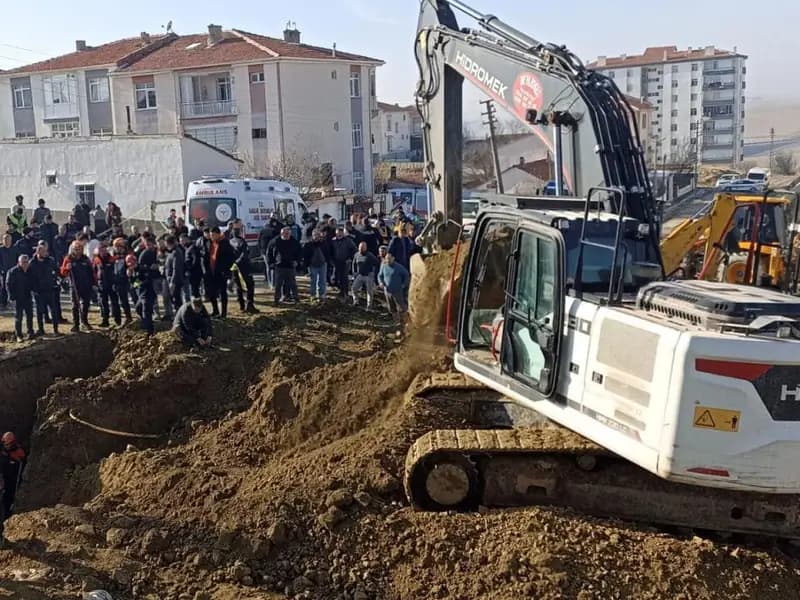 Ankara'da İnşaatta Göçük: 1 Ölü, 1 İşçi Aranıyor