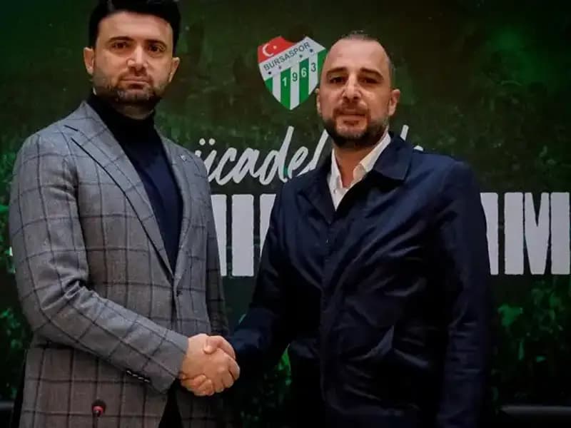 Bursaspor'un Yeni Teknik Direktörü Açıklandı: Takımda Neler Değişecek?
