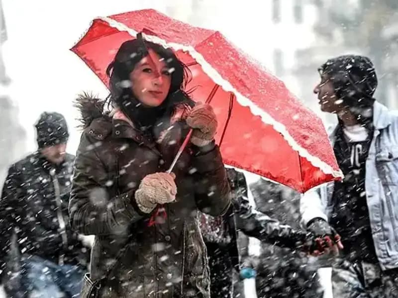 İstanbul'da Soğuk Hava Dalgası: Sıcaklık 20 Derece Düşüyor!