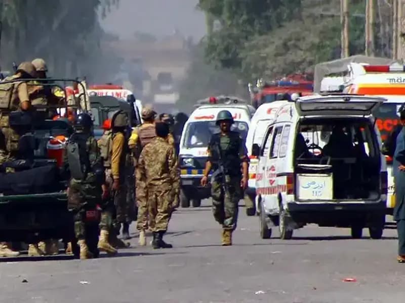 Pakistan'da Camiye Yapılan Bombalı Saldırının Ardındaki Gizem