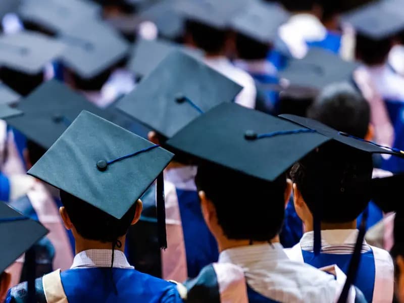 Çin Üniversitesi Öğrencilerine Sıra Dışı Çağrı: Aşık Olun