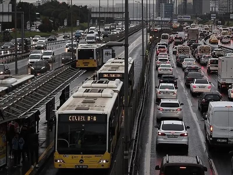 Arefe Günü Toplu Taşıma Ücretsiz mi? Ramazan Bayramı Detayları