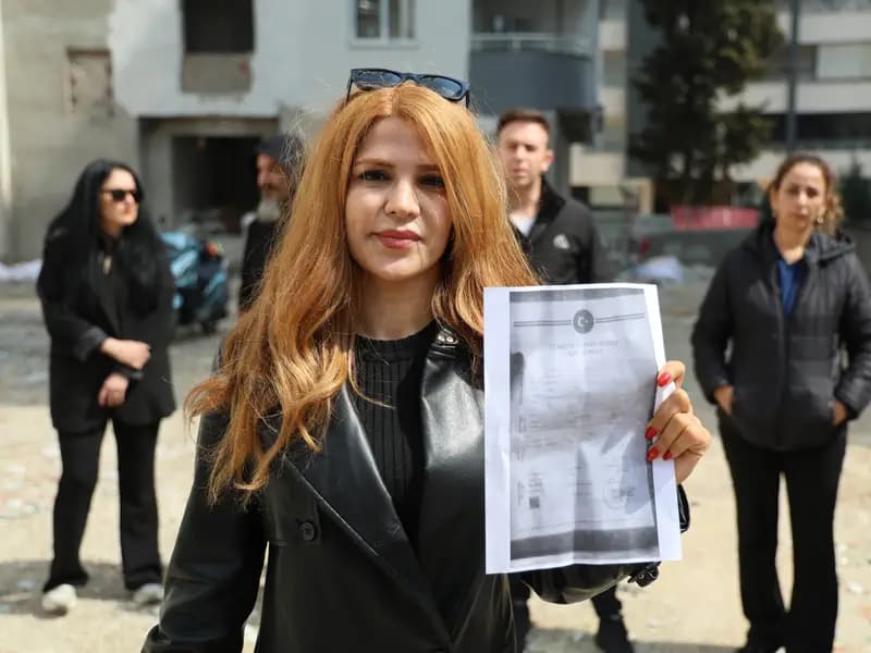 Adana'da İnşaatı Tamamlanmayan Daireler İçin Eylem Yapıldı