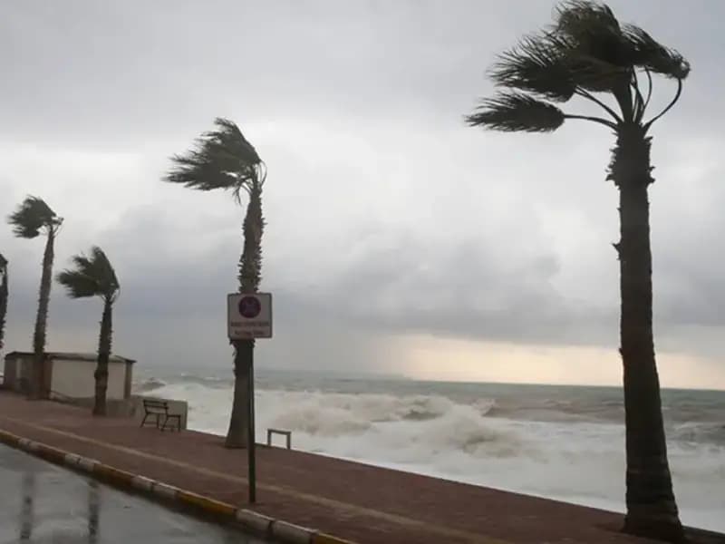 Meteoroloji’den Ege Bölgesi İçin Fırtına Uyarısı: Tedbirli Olunmalı