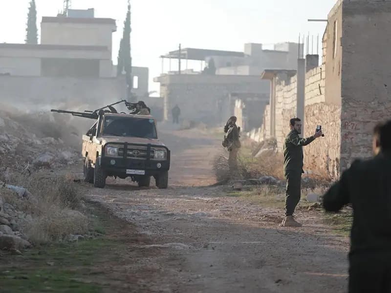 İdlib'de Esed Rejimi Karşıtı Silahlı Gruplar Hakimiyet Sağladı