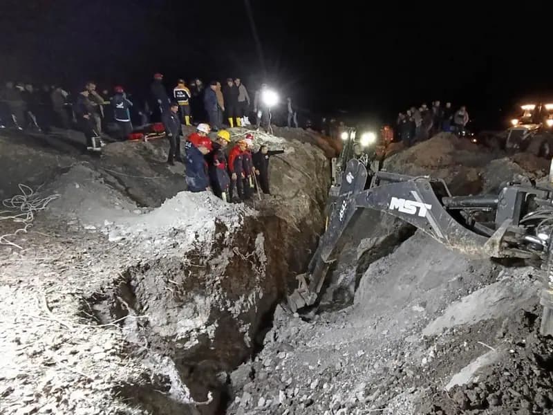 Amasya'da Sondaj Çalışması Sırasında Meydana Gelen Göçükte 2 Kişi Hayatını Kaybetti