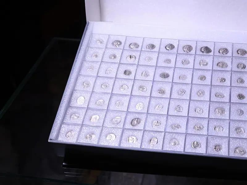 Lidya Medeniyetinden 1055 Sikke Türkiye'ye İade Edildi