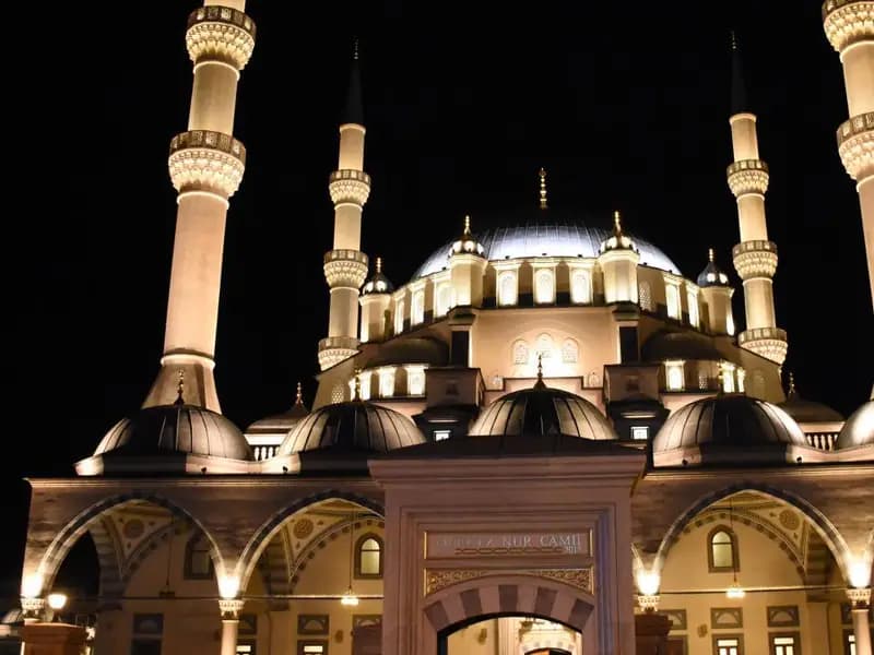 Regaip Kandili'nde Müslümanlar dualarda buluşacak