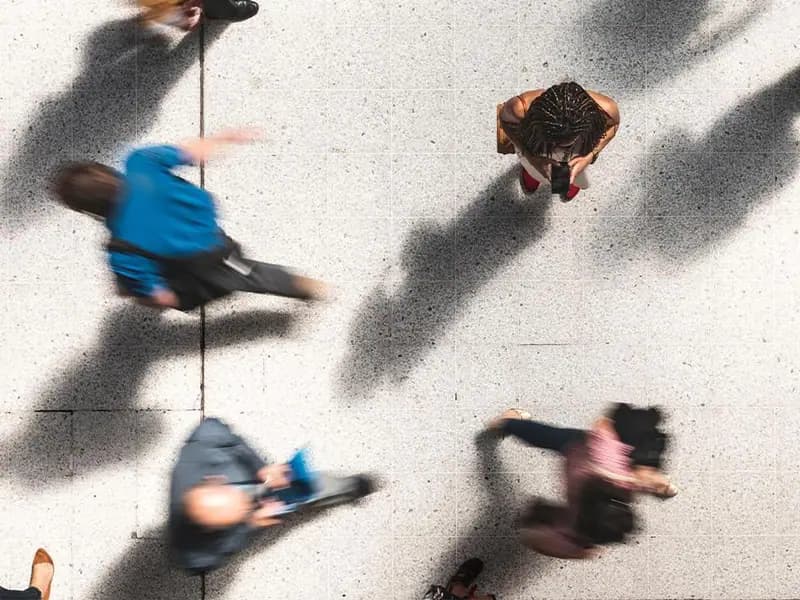 2024'ün Kelimesi: 'Kalabalık Yalnızlık'