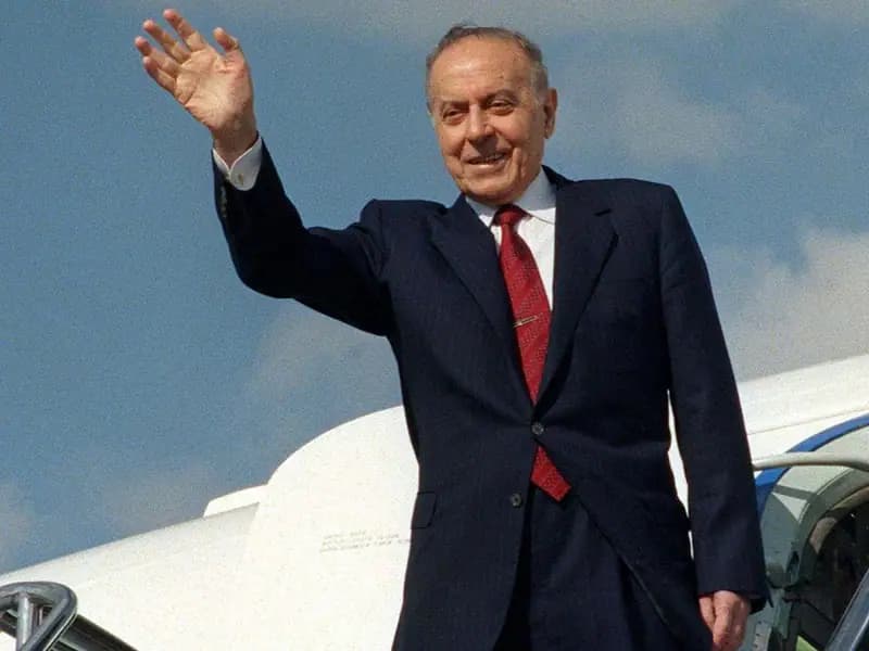 Azerbaycan Devlet Başkanı Haydar Aliyev
