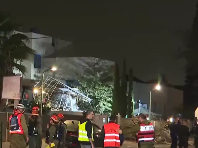 İran Füzeleri Tel Aviv'i Vurdu: Patlama Anı NTV'de Canlı Yayında