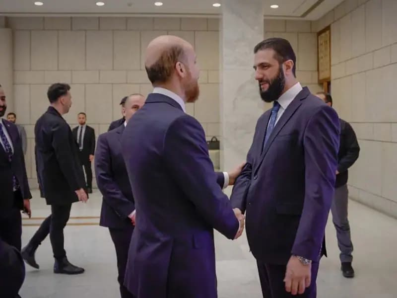 Türk Heyeti, Suriye'de İstişarelerde Bulundu ve Emevi Camii'ne Gaziantep'ten Halıları Serdi