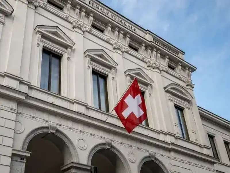 İsviçreli Siyasetçiye Su Tabancası Cezası: Hediye Olarak Alınan Oyuncaklar Tartışma Yarattı