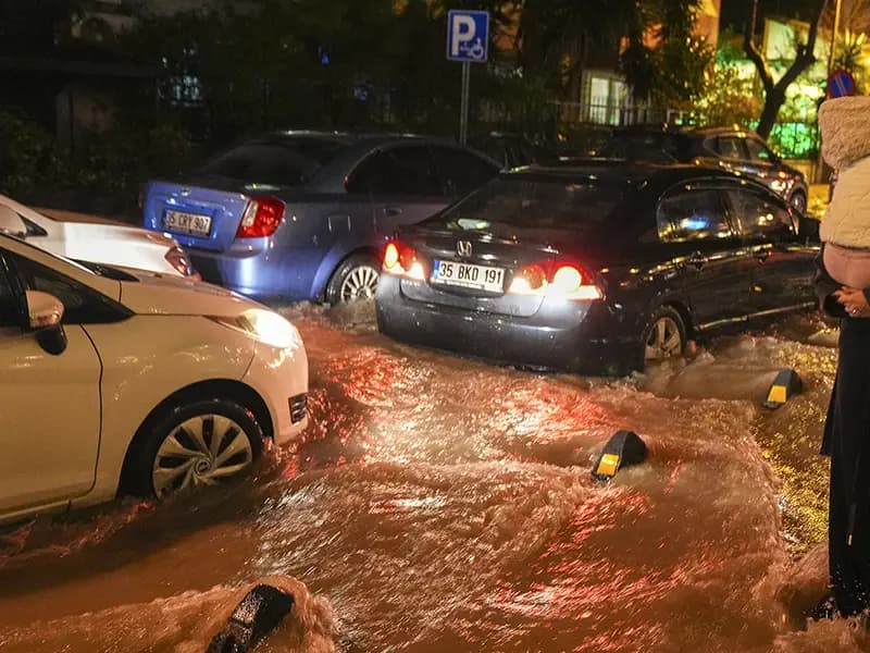 Meteoroloji'den Sel ve Taşkın Uyarısı: Hatay Dikkat!