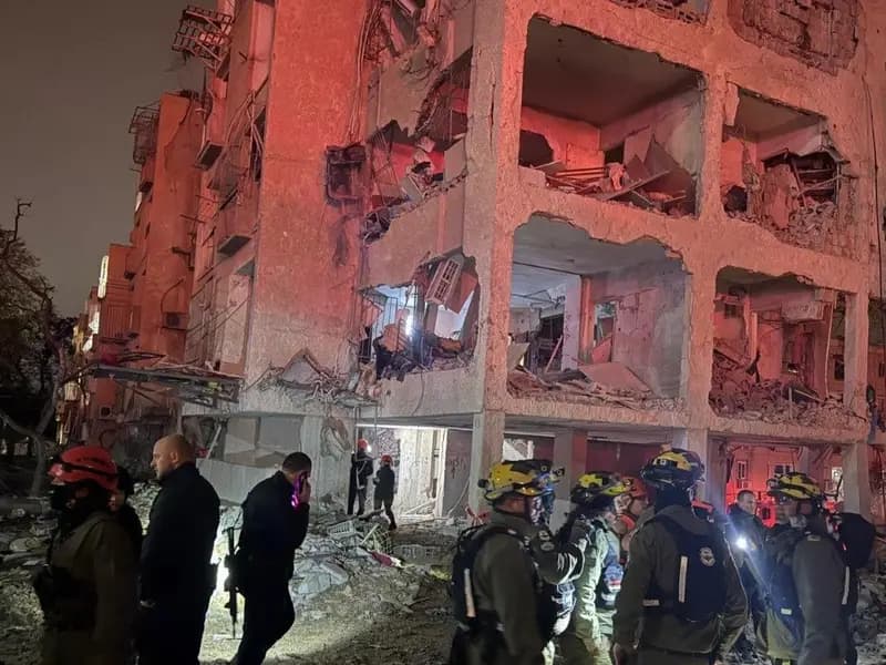 İran Savaşı 23. Günü Geride Bıraktı: İsrail'de Yaralılar Var