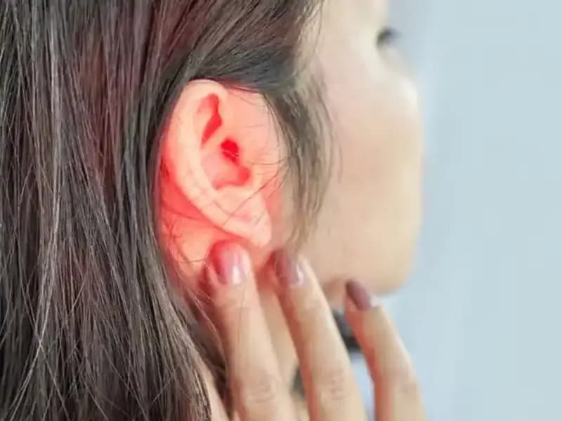 19 Yaşındaki Genç, Kulak Enfeksiyonu Zannettiği Tümörle Hayatını Kaybetti