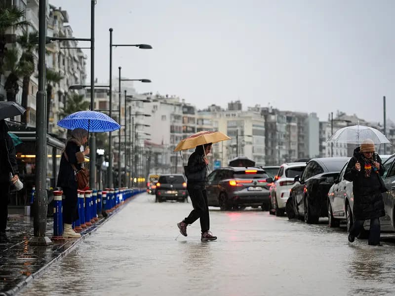 Bayram Öncesi Hava Durumu: Sıcaklık Düşüyor, Yağış Geliyor